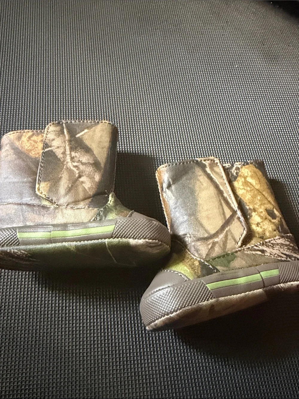 Baby camo Green  Boots - Unbranded